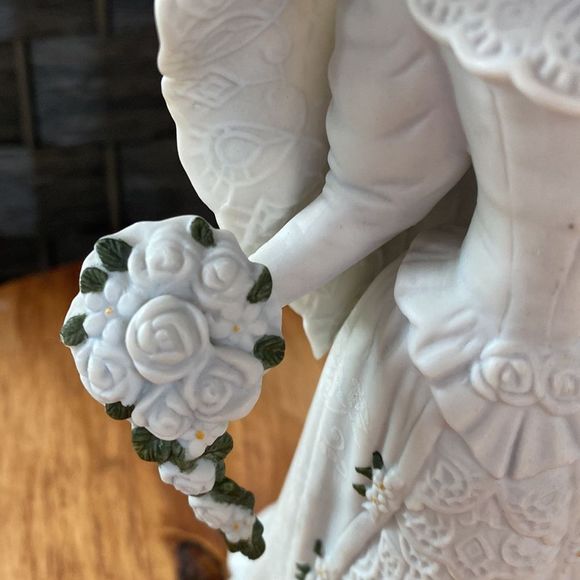The Centennial Bride by Lenox Fine Porcelain Figurine - Picture 11 of 12